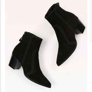 ALEXANDRE BIRMAN BENTA BOOTIE EUC BLACK SIZE 37.5